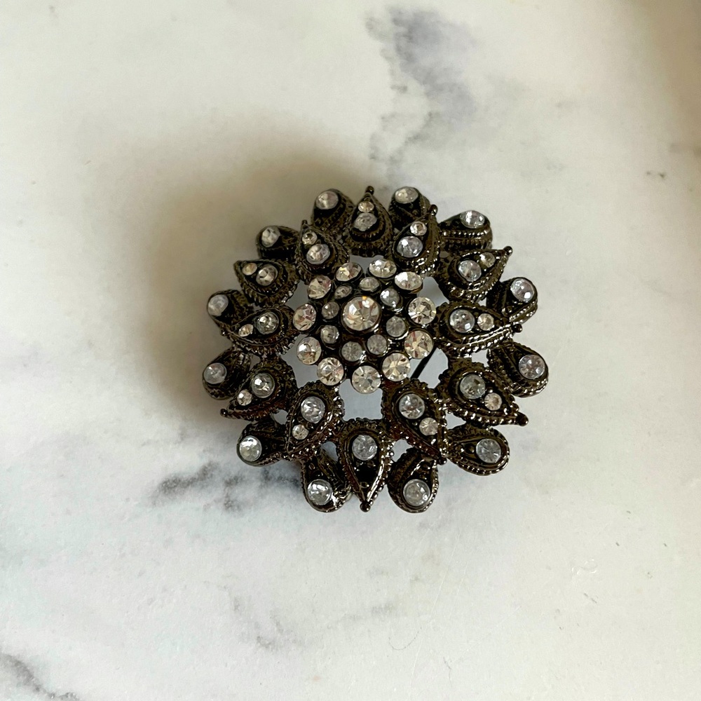 Rhinestone Starburst Brooch